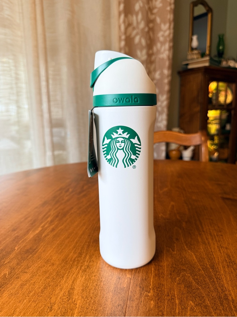 Starbucks x Owala Water Bottle – New With Tags
